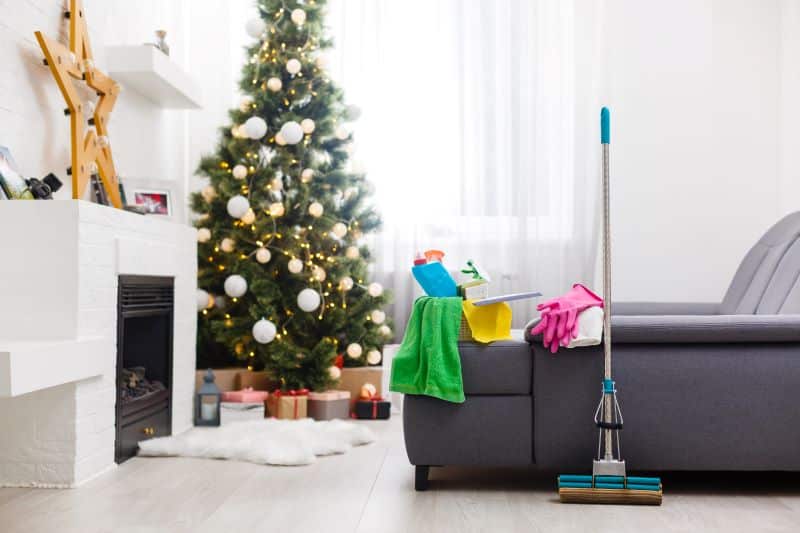 Get Your Home Holiday-Ready: How a Cleaning Service Saves Time